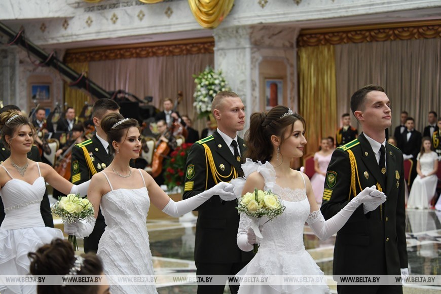 В изысканной атмосфере и с участием Президента - во Дворце Независимости прошел первый Венский бал