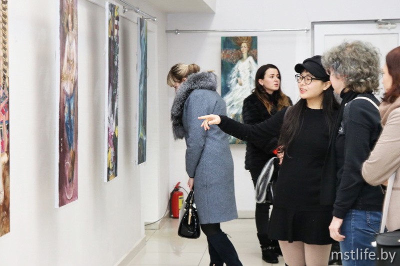 В Мстиславле в районном Доме ремёсел открылась художественная выставка «Вектар. Праз стагоддзі да сучаснасці»