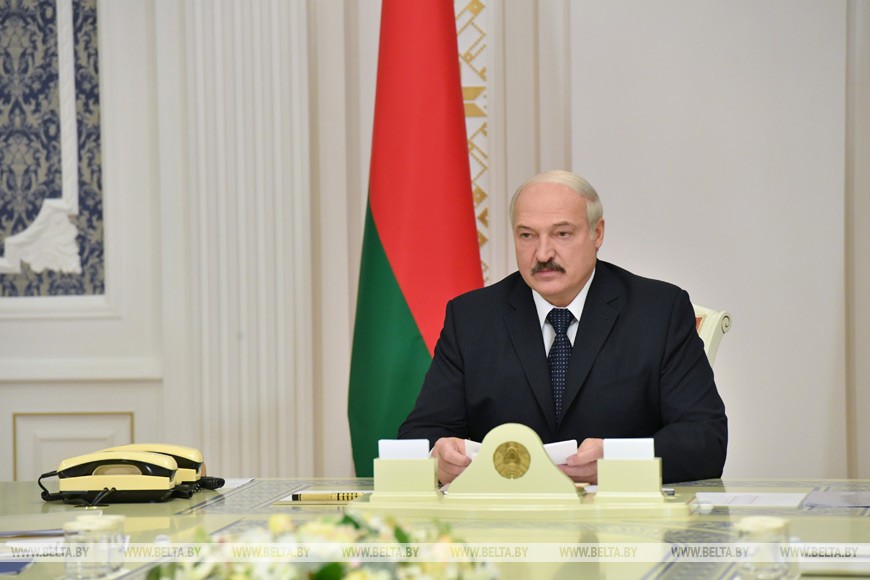 Президент Беларуси Александр Лукашенко провел сегодня совещание с руководителями ведущих государственных средств массовой информации. 