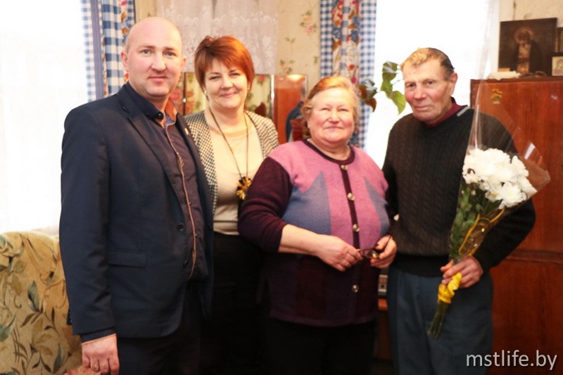Свой 80-летний юбилей отметил ветеран труда Владимир Данилович
