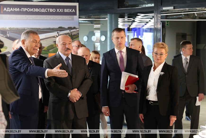 Лукашенко посетил предприятие "Адани", выпускающее медтехнику и системы безопасности