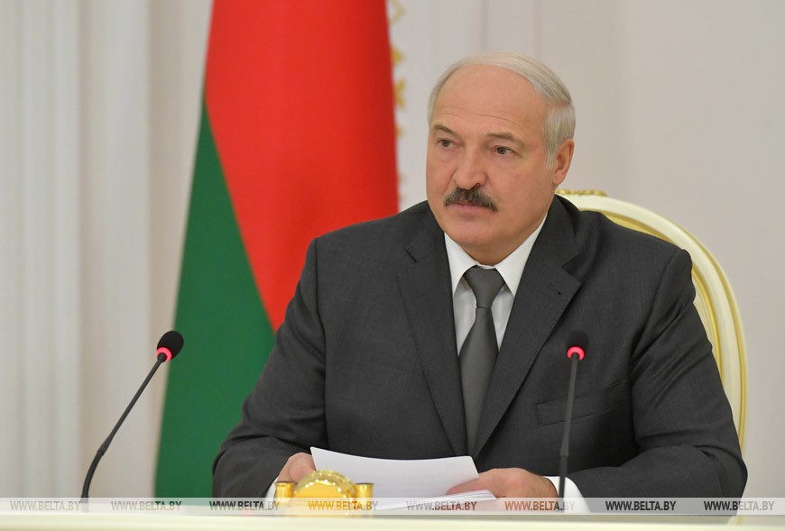 О правах работников, надзоре за техникой и вторсырье - Лукашенко собрал совещание с руководством Совмина