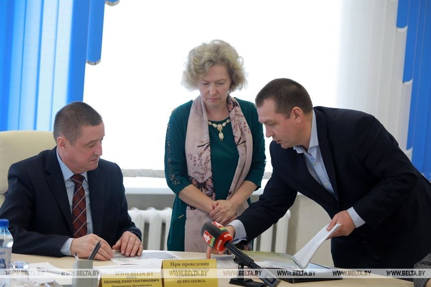Председатель Могилёвского облисполкома Леонид Заяц провёл выездной приём граждан в Славгородском районе