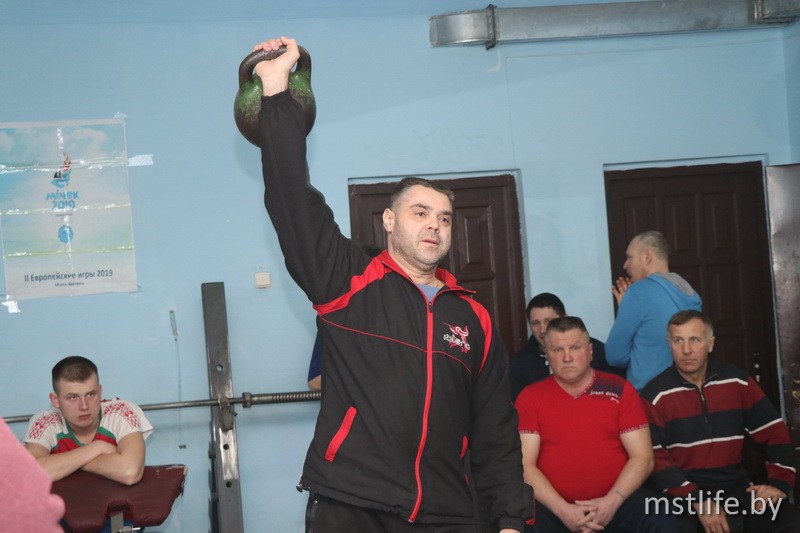 Кто стал лучшим в соревнованиях по гиревому спорту в Мстиславле