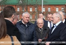 «Все хотят укусить Беларусь» — Лукашенко прокомментировал критику подходов к борьбе с коронавирусом