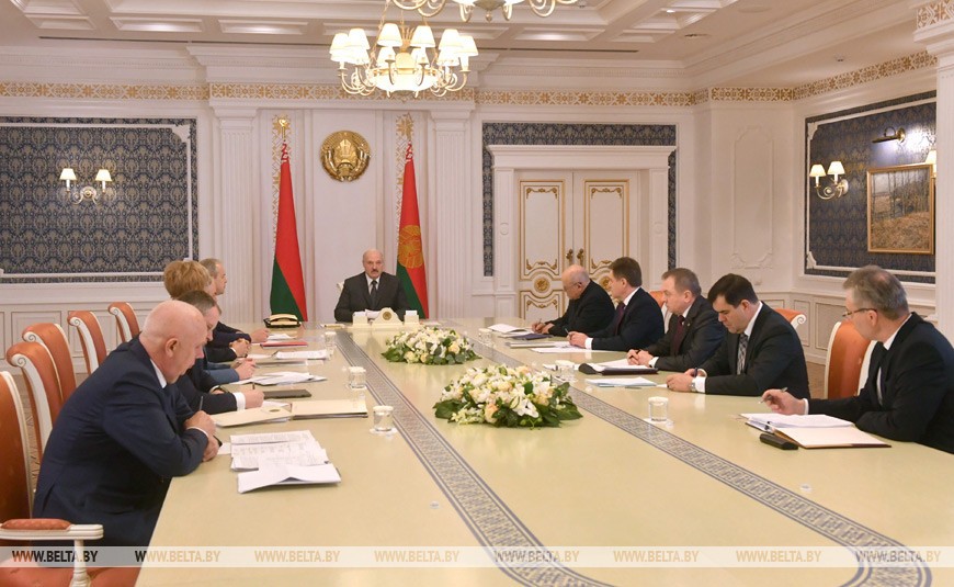 Лукашенко требует использовать иностранную безвозмездную помощь исключительно на социальные цели