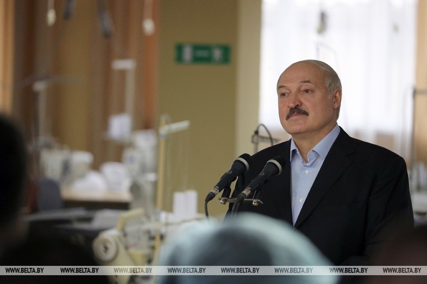 "Все хотят укусить Беларусь" — Лукашенко прокомментировал критику подходов к борьбе с коронавирусом
