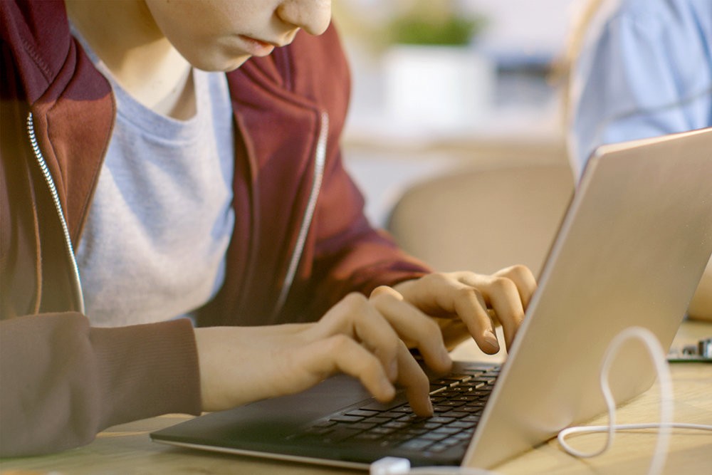 МЧС предлагает школьникам учиться правилам безопасности онлайн