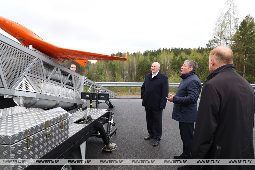 "Очень впечатляет" — Лукашенко оценил разработки белорусских ученых по развитию электротранспорта