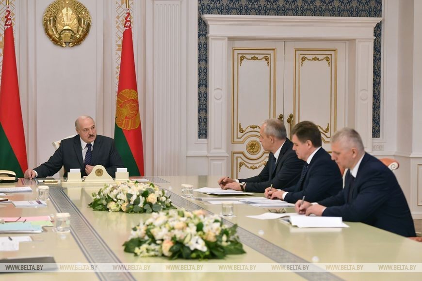 Проект указа о соцподдержке отдельных категорий граждан обсудили у Президента Беларуси