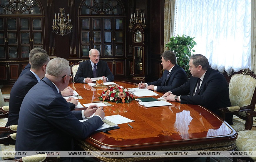"Этому мы будем уделять самое серьёзное внимание" — Лукашенко требует активнее строить арендное жилье для бюджетников