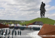 «Он всегда будет символом нерушимой дружбы» — Лукашенко принял участие в открытии мемориала подо Ржевом