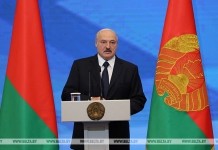 Лукашенко: надо обеспечить равномерное развитие страны