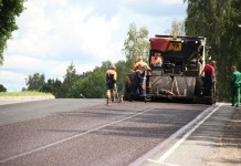 Дорожники из Мстиславля и Белыничей ведут укрепление автодороги Р-73