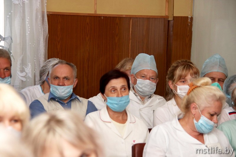 Мстиславских медработников наградили за вклад в борьбе с коронавирусом