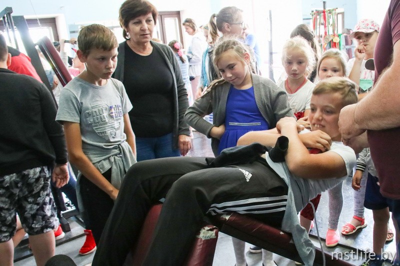 Чемпион Европы по пауэрлифтингу провёл мастер-класс в летнем оздоровительном лагере «Мечта»