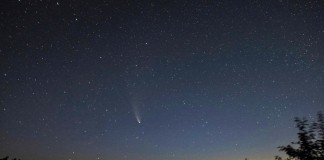 Комета Neowise пролетает над Мстиславлем