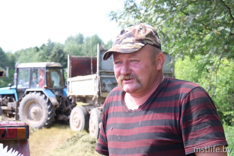 Аграрии Мстиславского района приступили к заготовке кормов из трав второго укоса