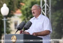Лукашенко: люди просят спокойной жизни, и мы должны им эту жизнь предоставить