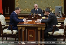 О зарплатах, пенсиях и внешнем долге — Лукашенко принял с докладом первого вице-премьера и министра финансов