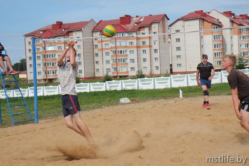 В Мстиславском районе определили лучшую команду по пляжному волейболу