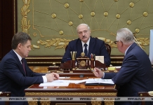 Лукашенко: надо очень активно начинать новый учебный год