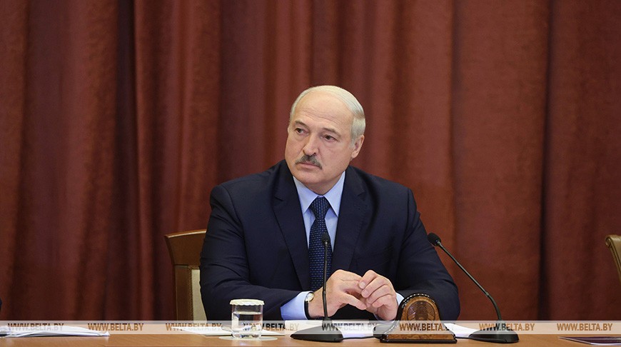 "Развитие науки определяет будущее" — Лукашенко встретился в НАН с белорусскими учеными