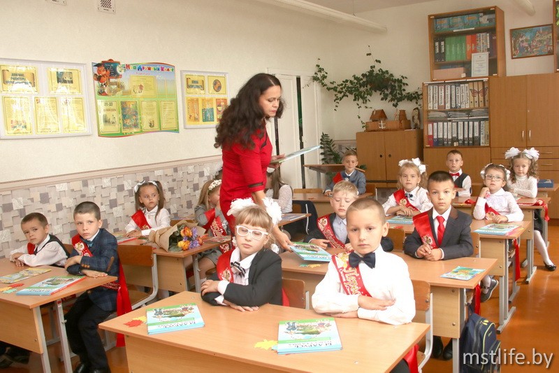 День знаний в мстиславских школах. Фоторепортаж