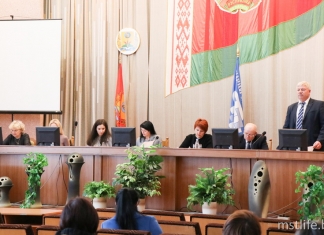 Во время заседания Совета организаций профсоюзов.