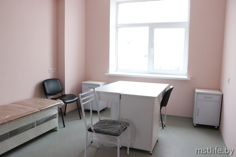 Светлые кабинеты и коридоры. Поликлиника в Мстиславле готовится встречать пациентов