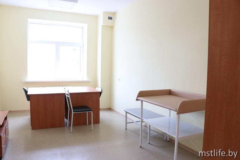 Светлые кабинеты и коридоры. Поликлиника в Мстиславле готовится встречать пациентов