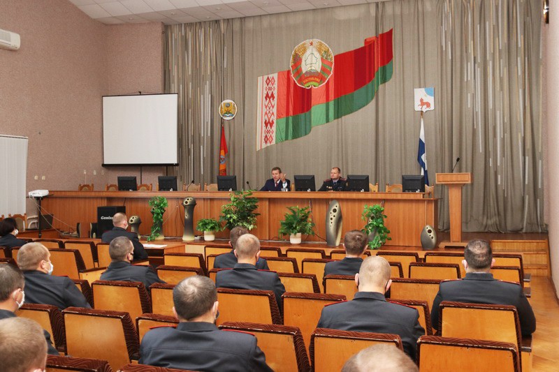 Валерий Полищук на встрече с милиционерами в Мстиславле