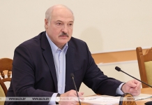 «Врачи делают большое дело» — Лукашенко посетил 6-ю городскую больницу Минска