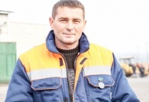 Дорожный рабочий Вадим Счастливцев получил звание и нагрудный знак «Почётный дорожник Беларуси» II степени