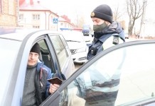 ГАИ просит граждан сообщать о водителях, севших пьяными за руль Сотрудник ГАИ Александр Дедков