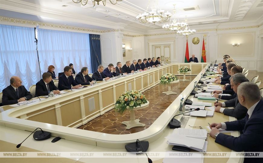 Лукашенко о задачах на 2021 год: сохранить достигнутый уровень и обеспечить положительную динамику