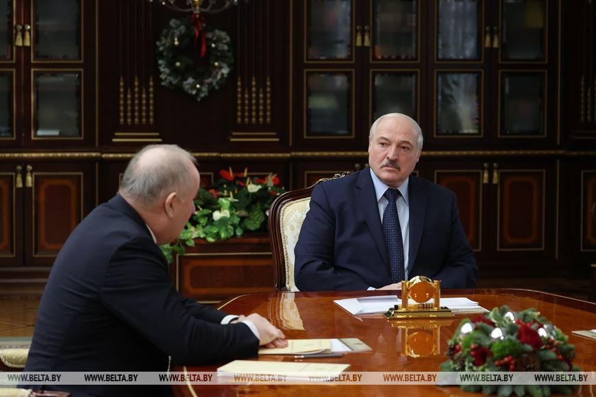 "Экономика прежде всего" — Лукашенко ориентирует банки на кредитование реального сектора, но без "воздушных денег"