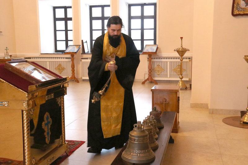 В Пустынском Свято-Успенском монастыре освятили колокола