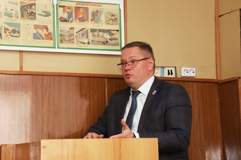 Сенатор Валерий Полищук и глава района Дмитрий Пимошенко встретились с медиками Мстиславщины