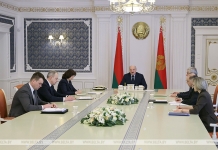 Лукашенко о своей формуле в партийном строительстве: не с левыми, не с правыми — с народом