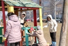 Мстиславчане принимают участие в районном субботнике. Фоторепортаж