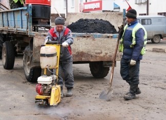 800 тысяч рублей потратят в районе на ремонт дорог.