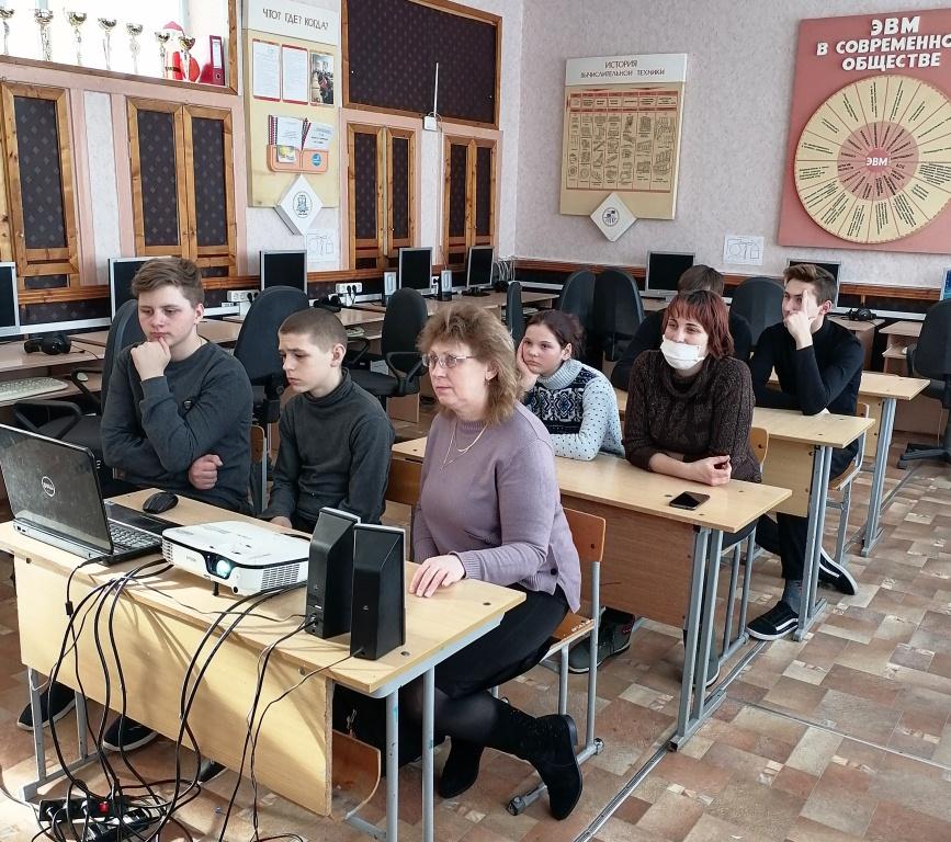 Мстиславские учителя и школьники прошли онлайн-курс по основам предпринимательства