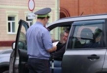 Будь внимательным! Госавтоинспекторы Мстиславля провели акцию на дорогах города