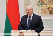 Начало новой традиции. Лукашенко в преддверии Дня народного единства вручил госнаграды