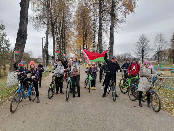 Курмановские школьники посвятили велопробег Году народного единства