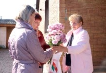 Подарки в День пожилых людей. Белая Русь поздравила ветеранов труда с праздником