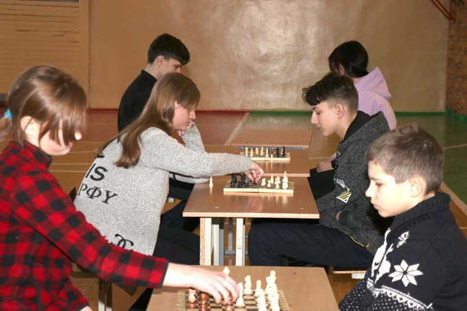 Узнали, кто стал победителем спартакиады школьников по шахматам
