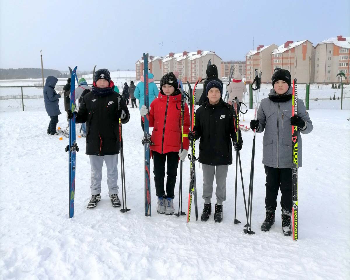 День здоровья. Как школьники приобщаются к лыжному спорту