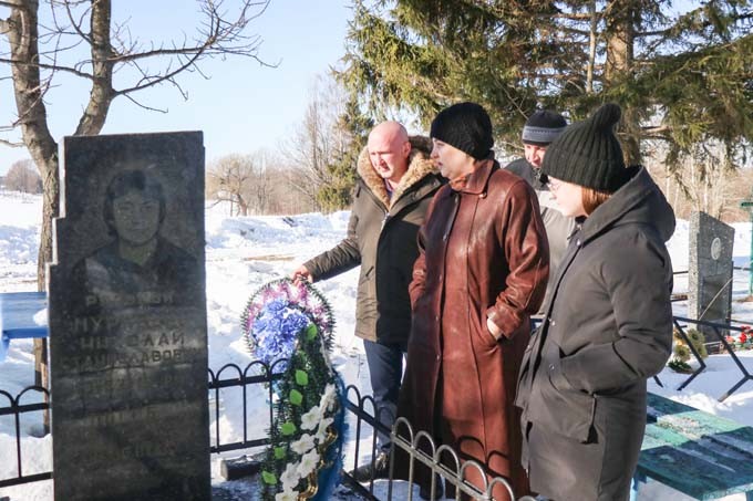 В деревне Петрыги почтили память воина-интернационалиста Николая Муравьёва
